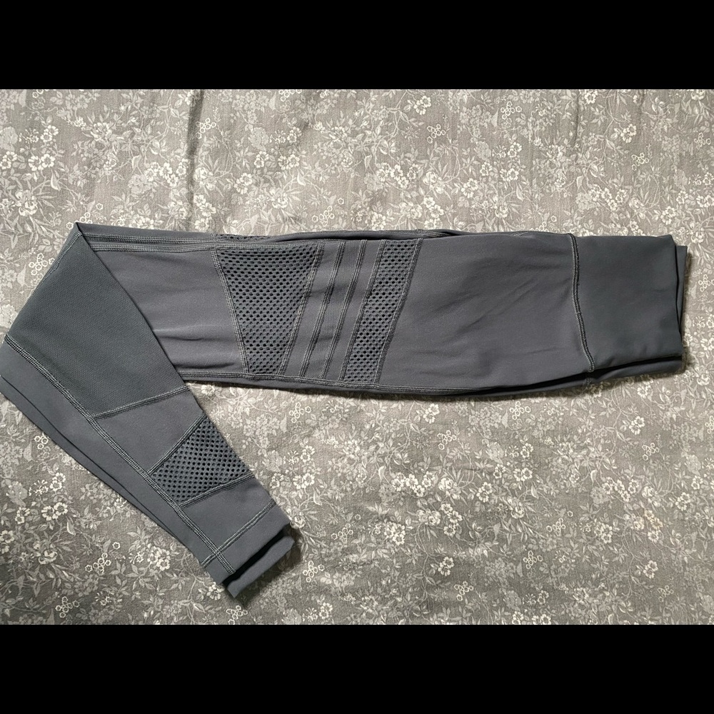 Lululemon leggings size 2